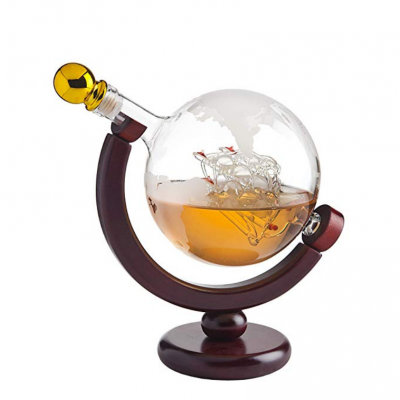 Hot Selling The Perfect Gift for Whiskey Lovers custom borosilicate glass decanter set